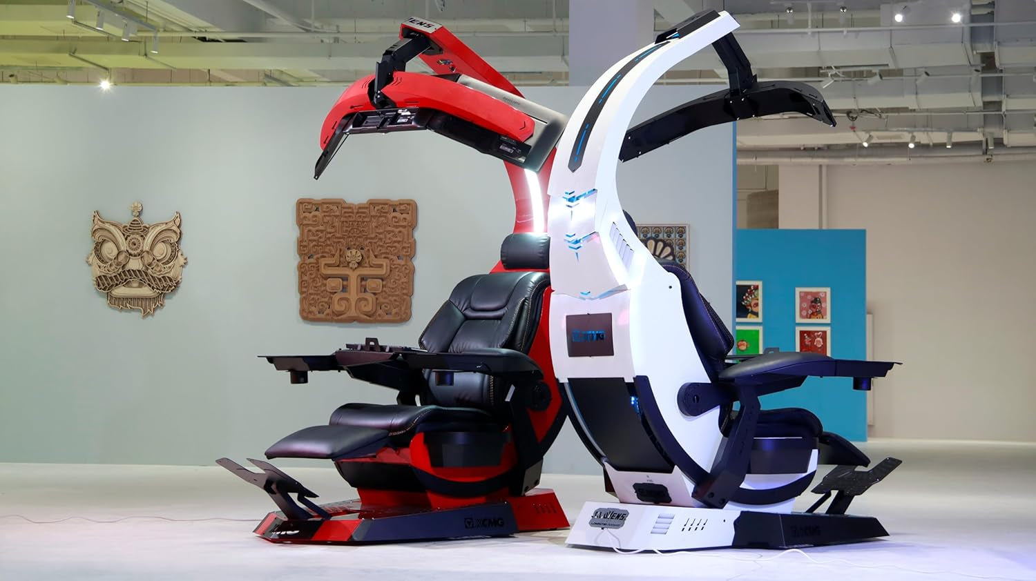 CLUVENS Manticore Model Zero Gravity Gaming Chair Cockpit Gaming Workstation Executive Seat (Black) Support 3 Monitors 1 * 49"/57" Monitor Can Extend to 5 Monitors