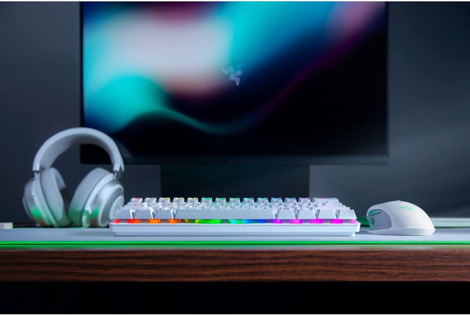 Huntsman Mini 60% Gaming Keyboard: Fast Keyboard Switches - Clicky Optical Switches - Chroma RGB Lighting - PBT Keycaps - Onboard Memory - Snap Tap - White